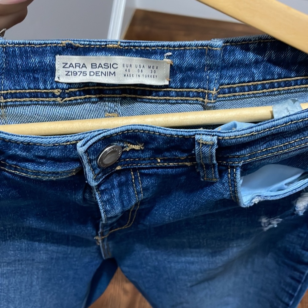 Modest Ripped Jeans - Picture 5 of 5